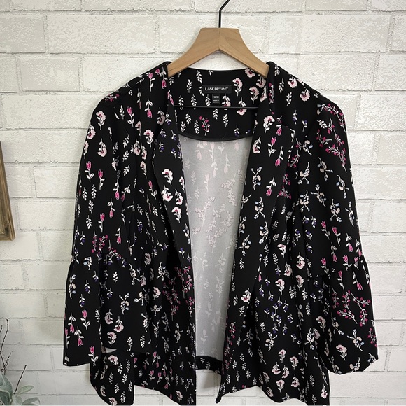 LANE BRYANT Black Flowered Open Bell Sleeve Blazer - Picture 2 of 9